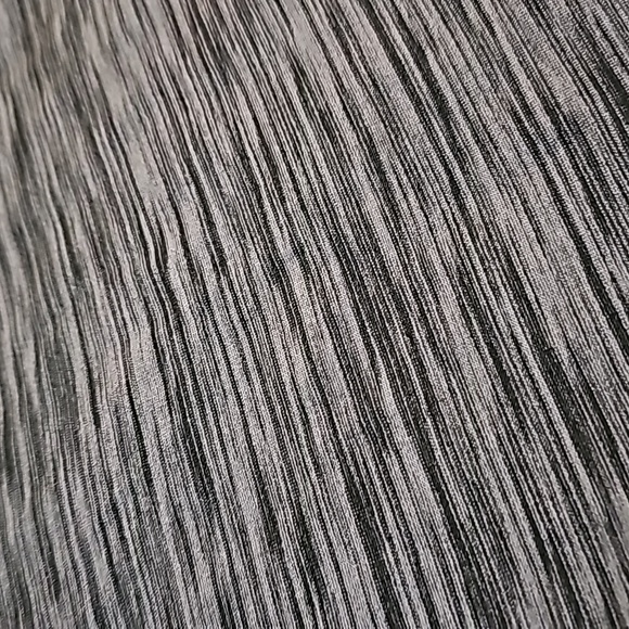 MTA SPORT Athletic V-Neck Top - Picture 3 of 5